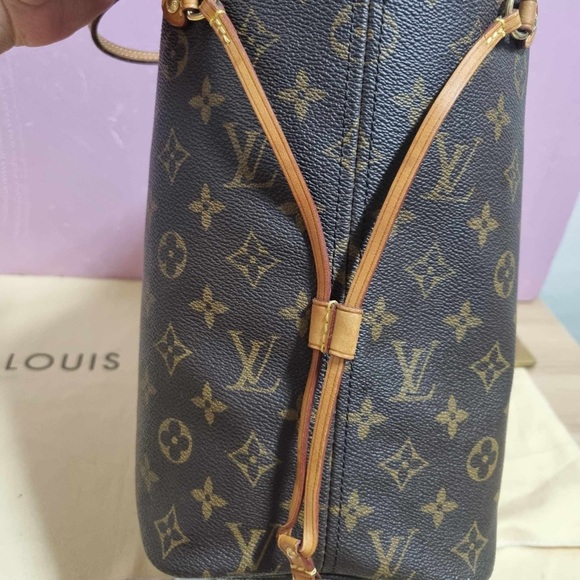 Authentic Neverfull MM - Picture 10 of 15